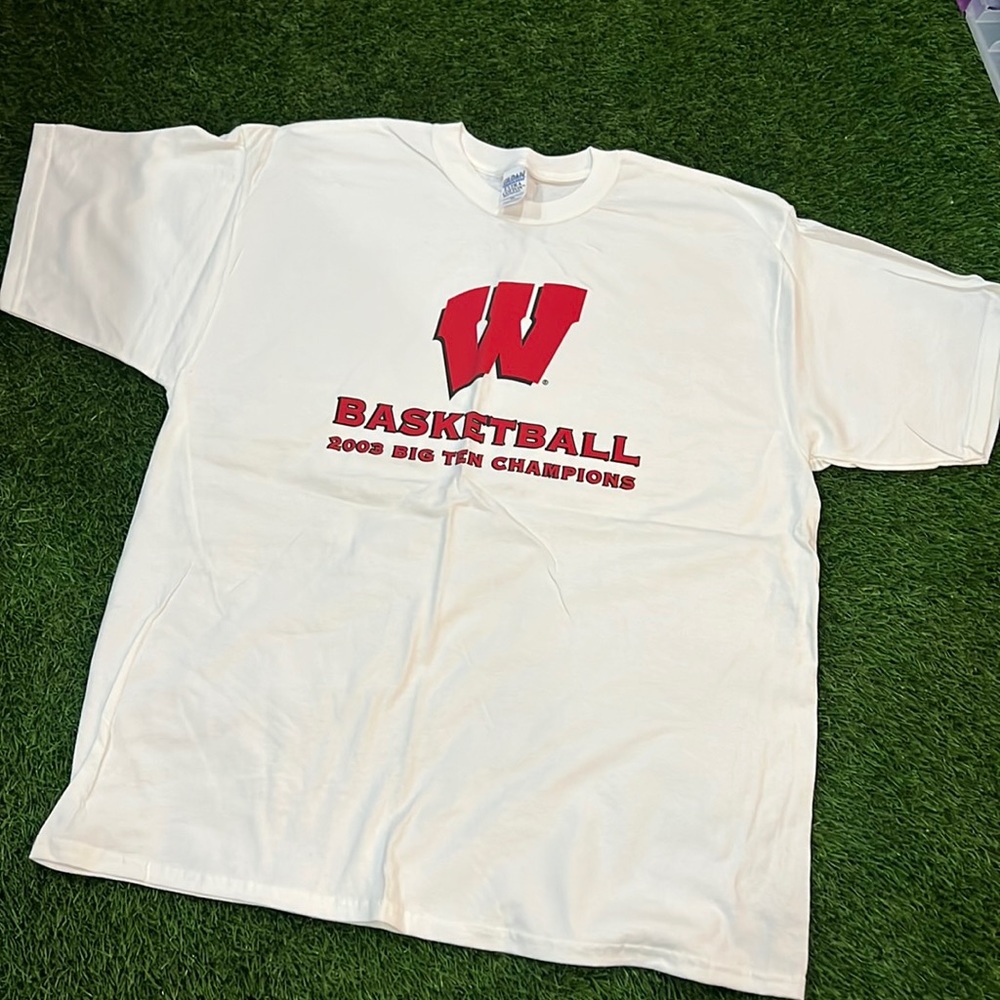 Wisconsin Basketball Big Ten Champions 2003 T-shirt